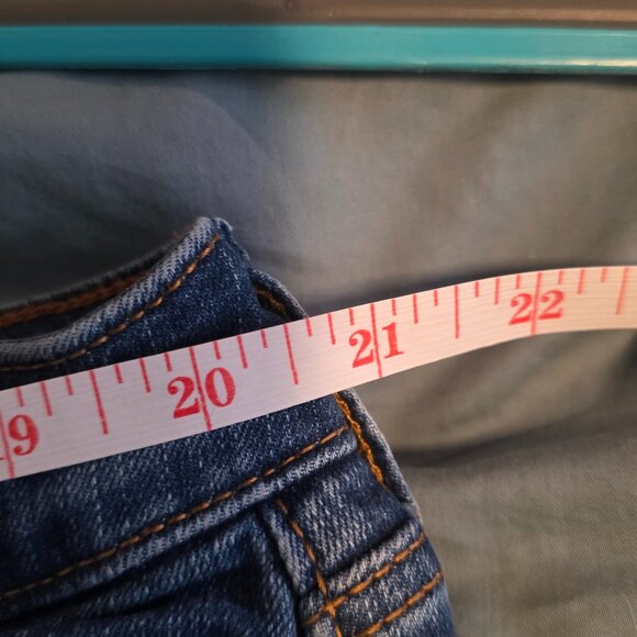 Torrid Distressed Denim Shorts with Button Fly, size 20 - Picture 4 of 7